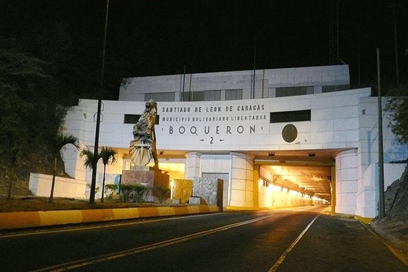 Restringen paso en autopista Caracas – La Guaira por mantenimiento