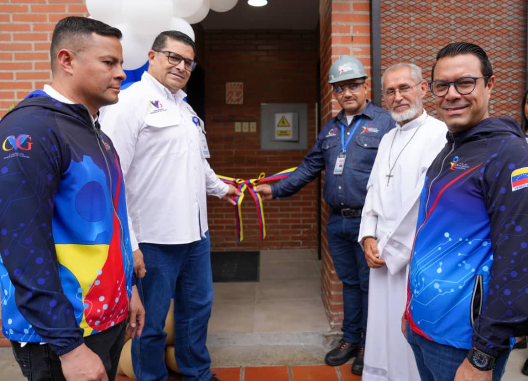 Gobierno Bolivariano impulsa la dignificación laboral con nuevos vestuarios y comedor en el Complejo Siderúrgico Nacional