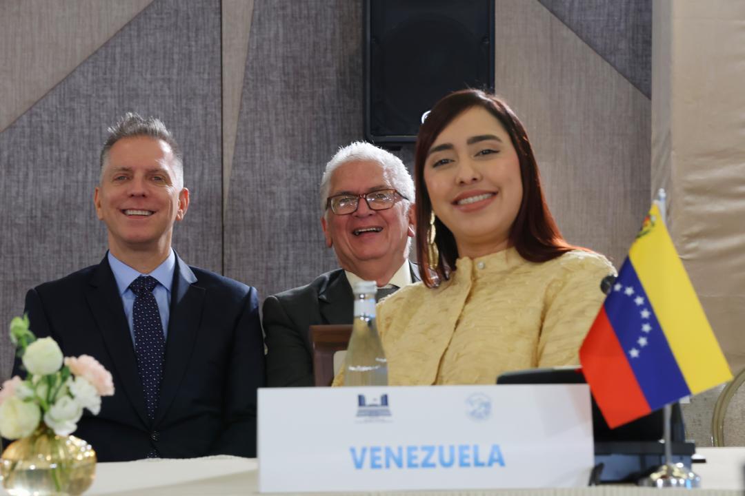 Diputada América Pérez insta al MNOAL a denunciar acciones aberrantes contra los migrantes venezolanos