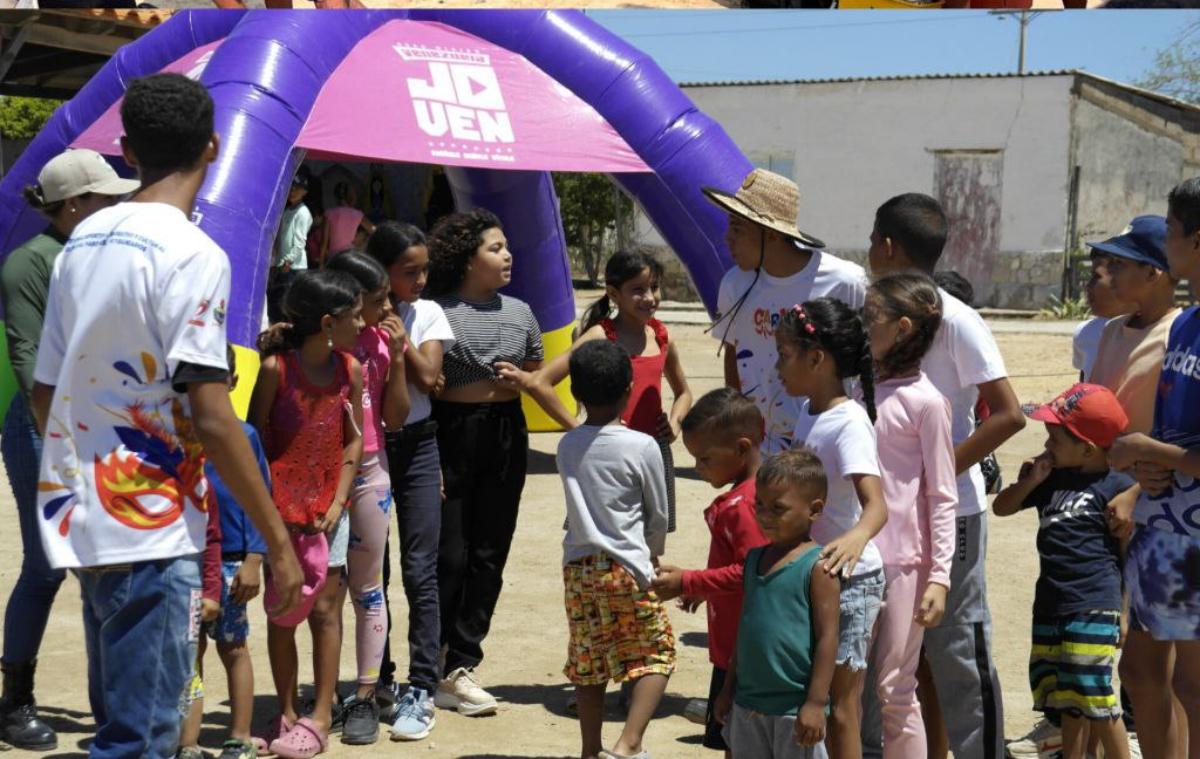 Presidente Maduro eleva oraciones por niños y necesitados