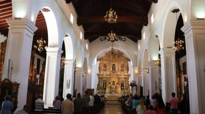Ruta de los Siete Templos revive la pasión de Cristo en familias venezolanas