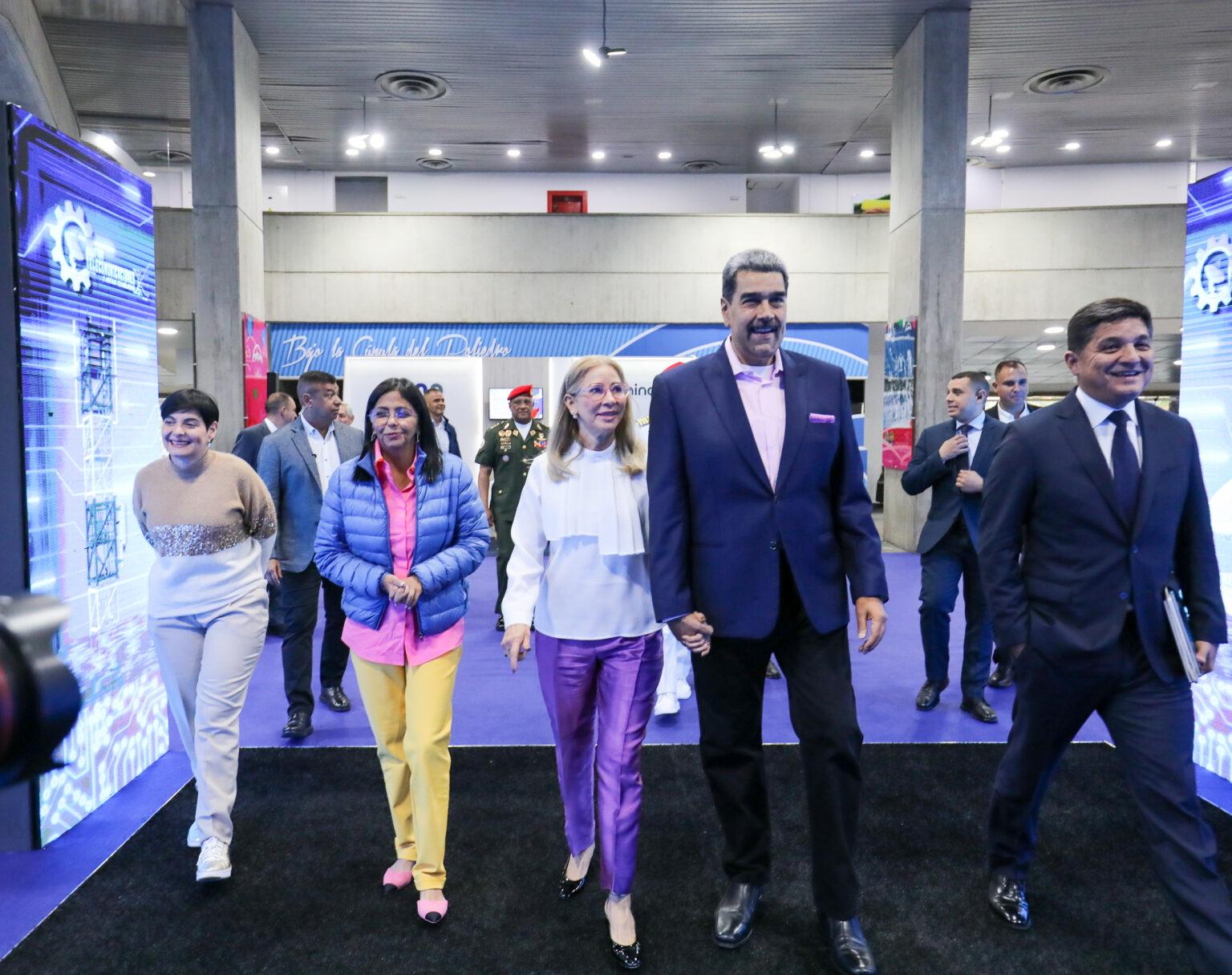 Presidente lidera encuentro de negocios del Motor Telecomunicaciones y Nuevas Tecnologías