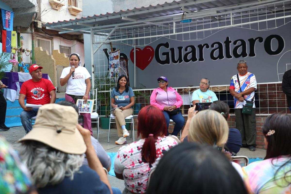 Delcy Rodríguez participó en asamblea popular en El Guarataro