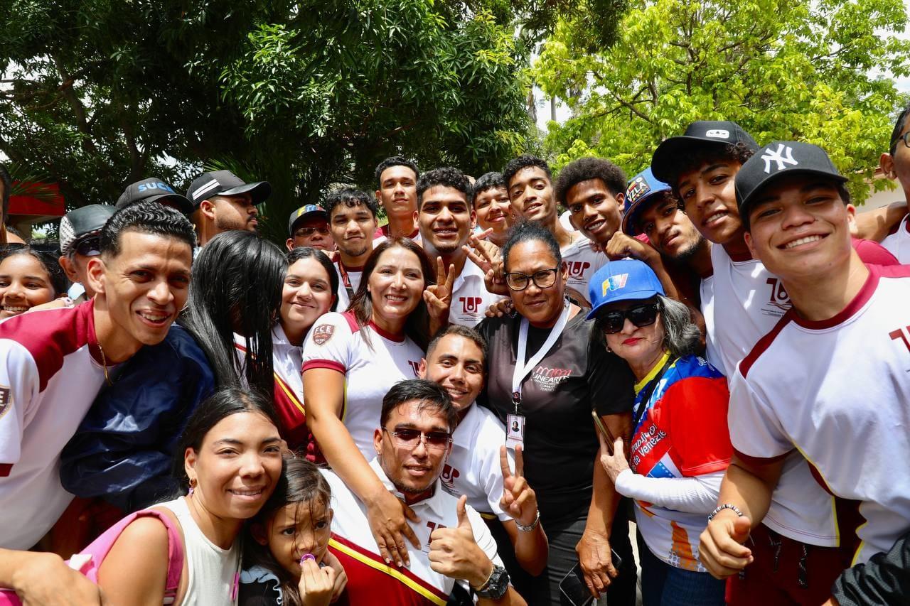 Candidata Jhoanna Carrillo Malavé se compromete con sector Transporte de Sucre
