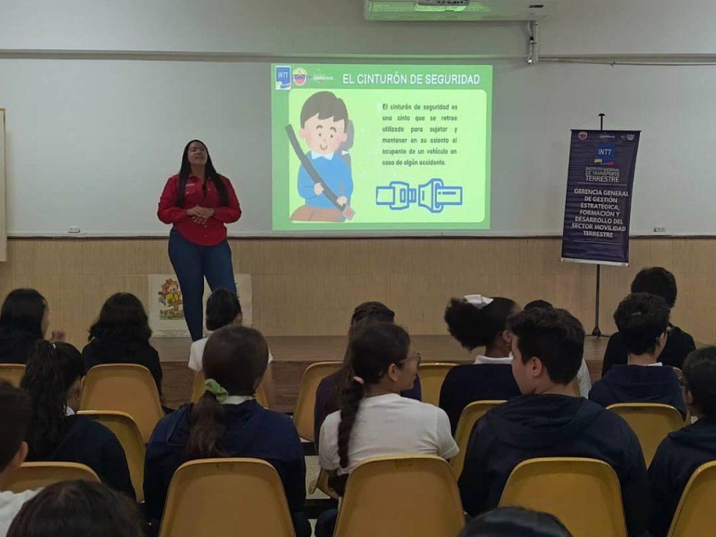 INTT educa a los conductores del futuro