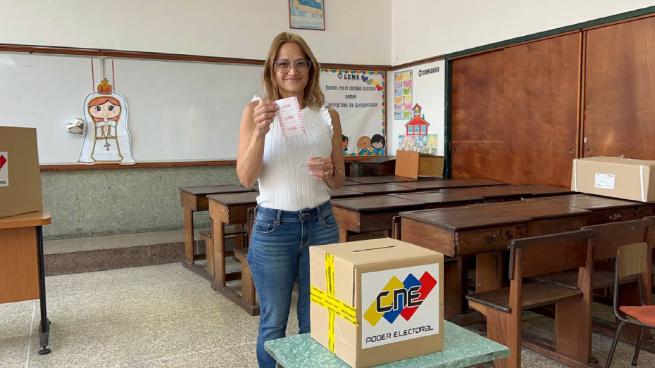 Sistema Público Nacional de Salud participa activamente en las Elecciones Regionales y Legislativas 2025
