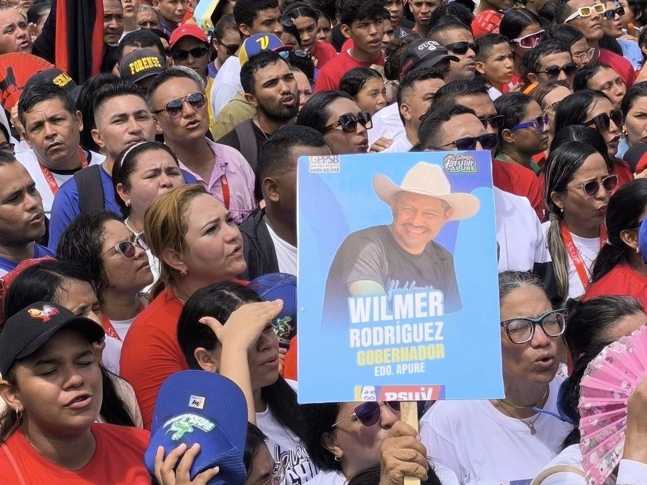 Wilmer Rodríguez celebra cierre de campaña en Apure con miras al 25M