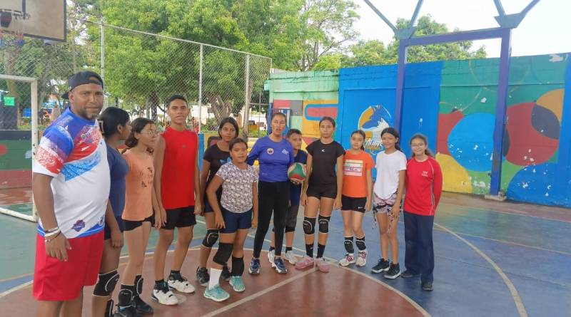 Estudiantes en Santiago Mariño reciben jornada de valores y prevención