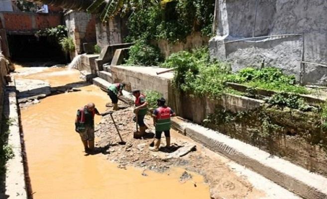 Realizan limpieza preventiva en la Quebrada Anauco ante lluvias
