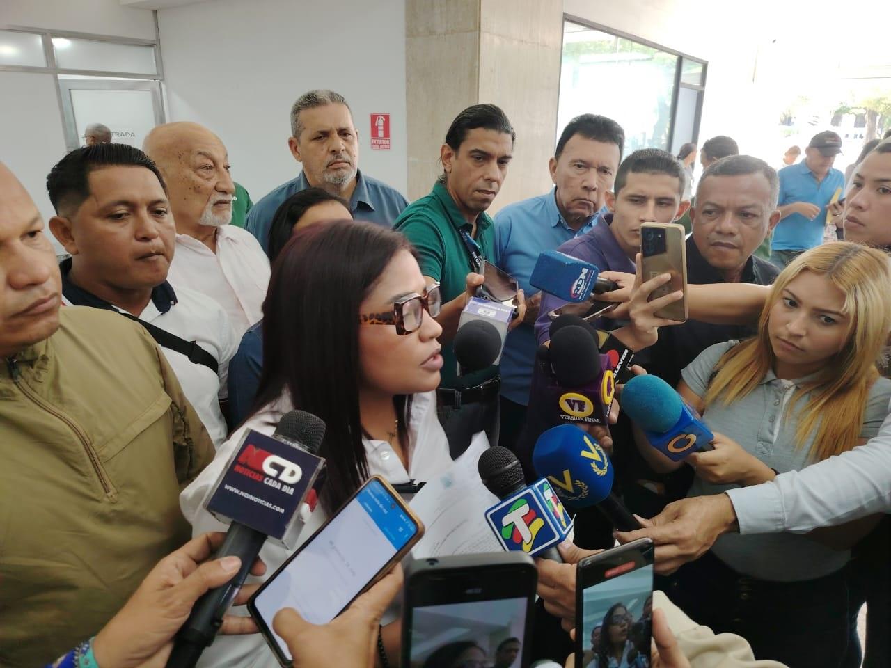 Maracaibo: Concejala del PSUV Jessy Gascón pidió a la contraloria investigar presuntas irregulares en la construcción de la Zona 11