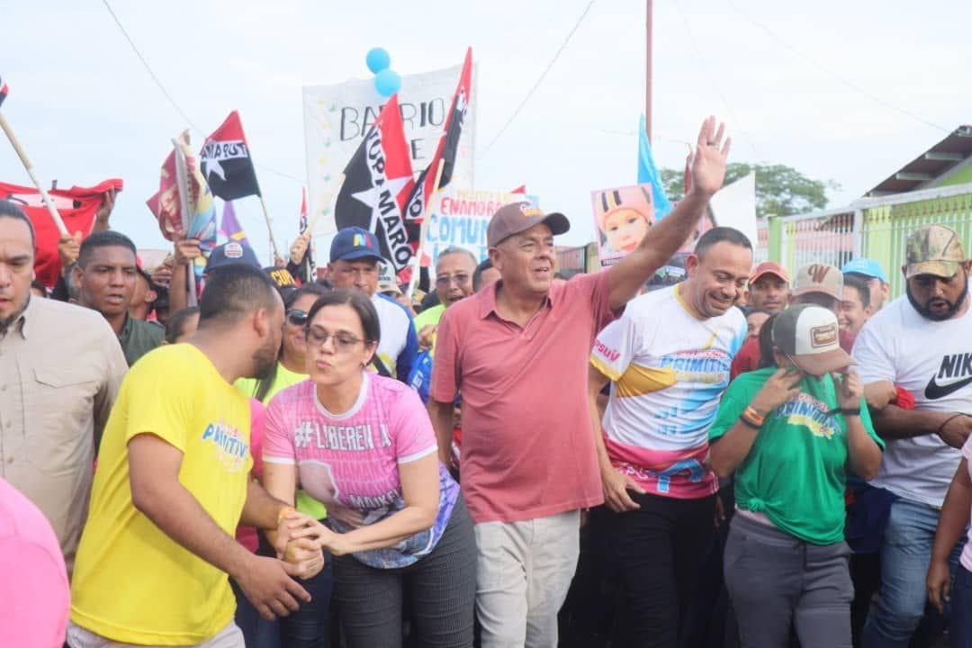 En un casa a casa en Guanare: Pueblo salió a las calles para acompañar al jefe de campaña Jorge Rodríguez
