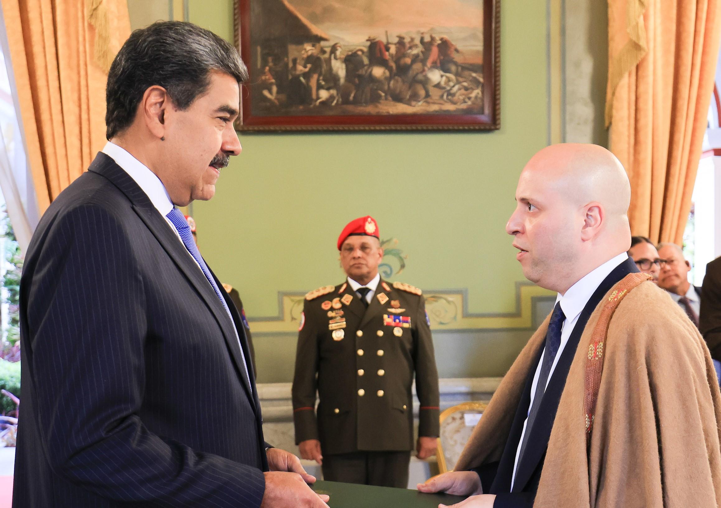 Nuevo embajador de la República Argelina Democrática y Popular entregó cartas credenciales en Palacio de Miraflores