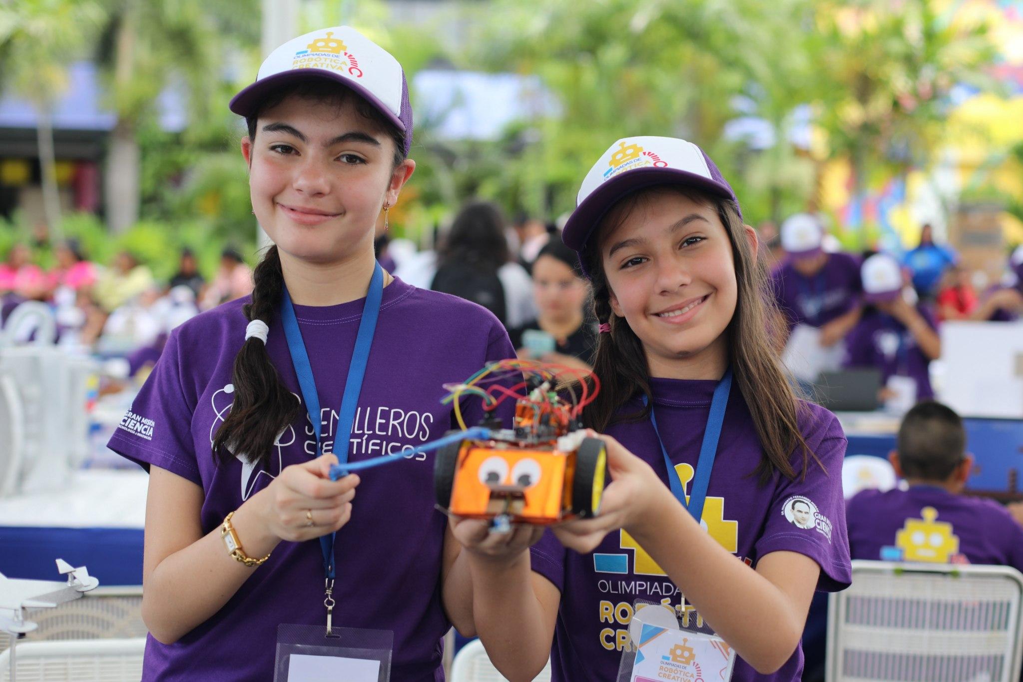 Más de 1.300 niños, niñas y jóvenes participaron en la etapa regional de la Olimpiada de Robótica Creativa 2025