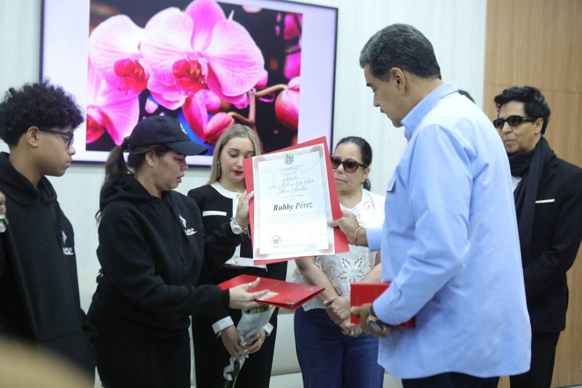 Otorgan nacionalidad venezolana post mortem a Rubby Pérez