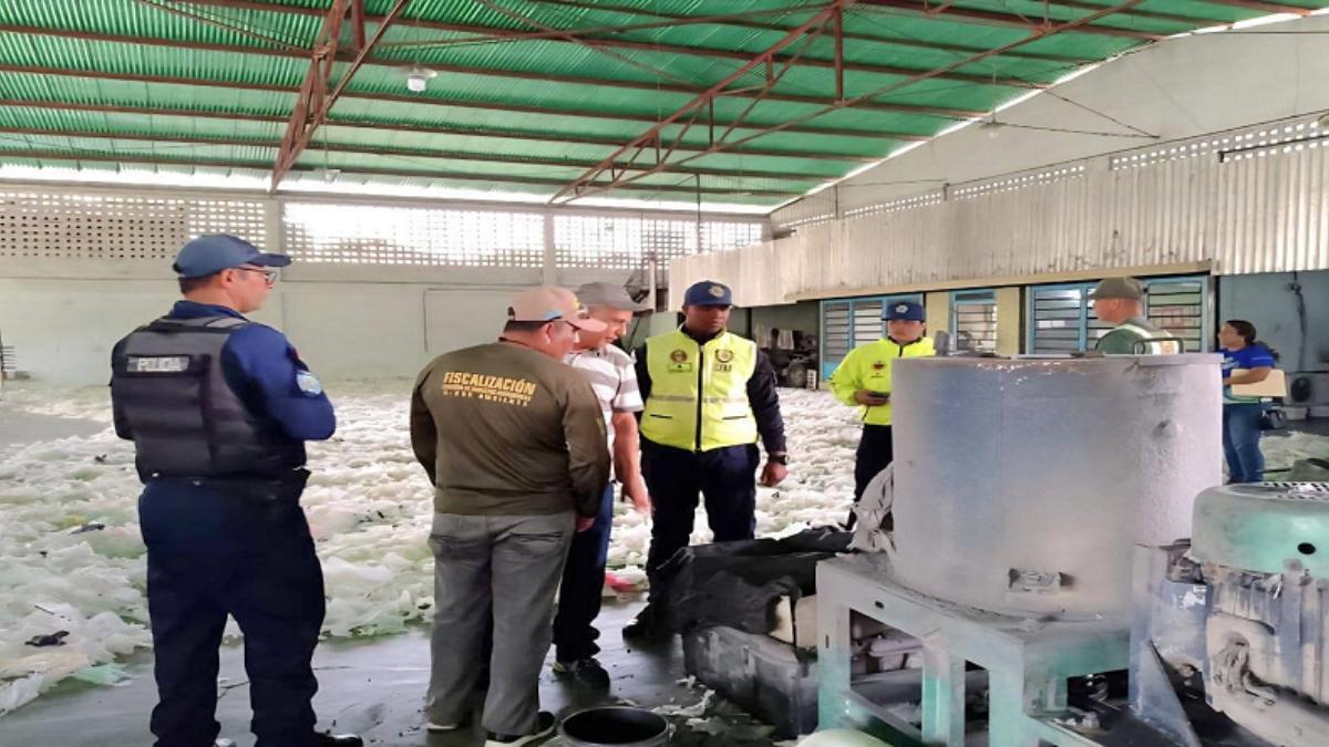 Fiscalizaciones ambientales incautan 574 toneladas de materiales no permisados