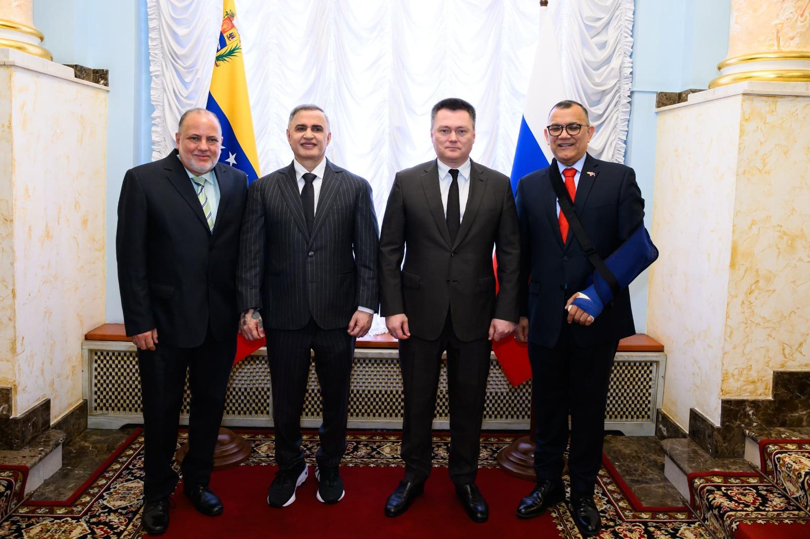 Defensor del Pueblo asiste al 13° Foro Legal de San Petersburgo “Roscongress” en Rusia