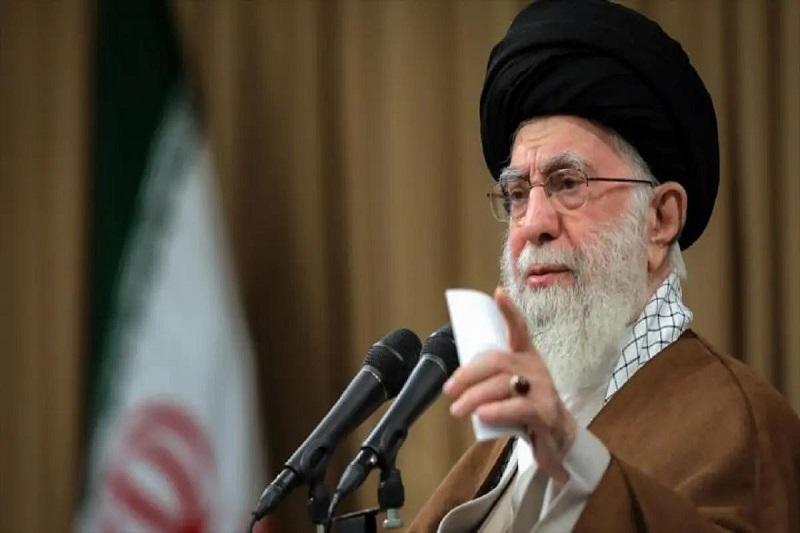 Presentan resolución para prohibir a Trump entrar en guerra con Irán