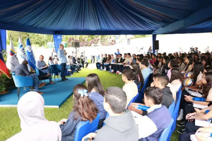 Realizaron encuentro con chamos de los mejores promedios del país