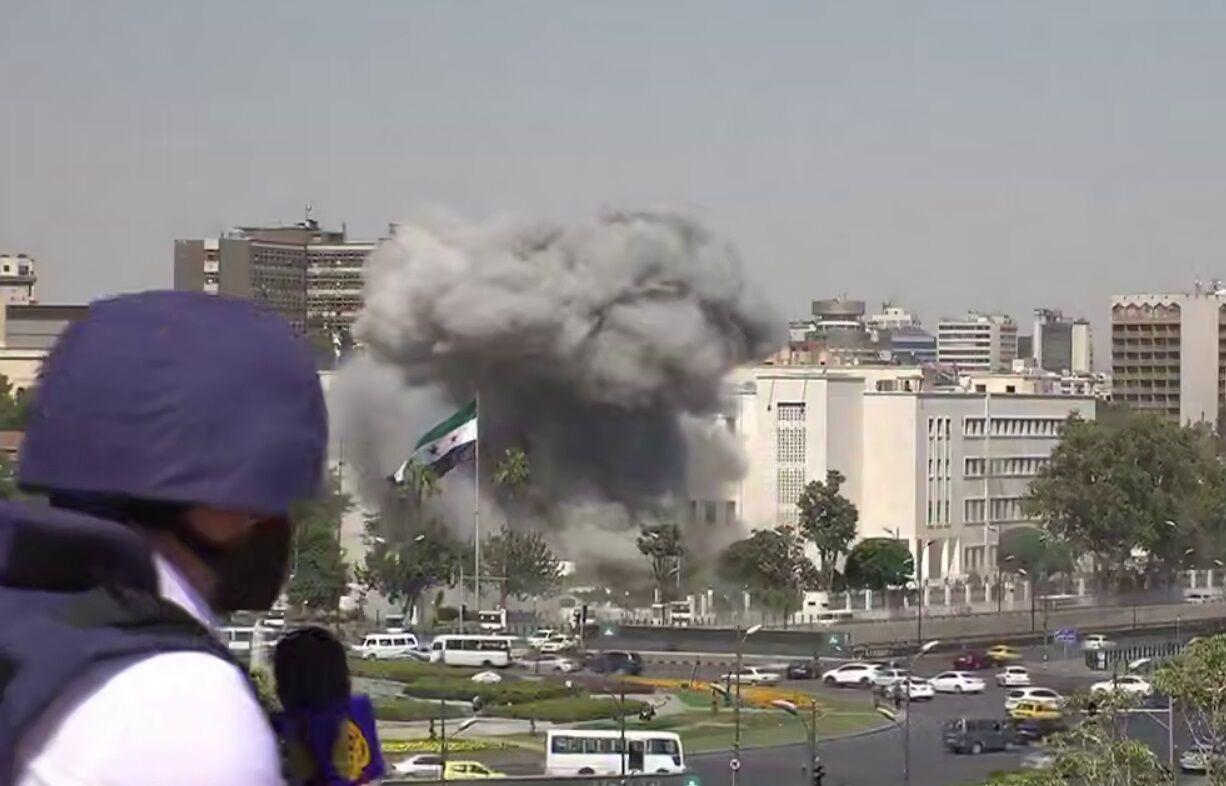 Israel bombardea sede del ejército y Palacio de Gobierno sirio en Damasco