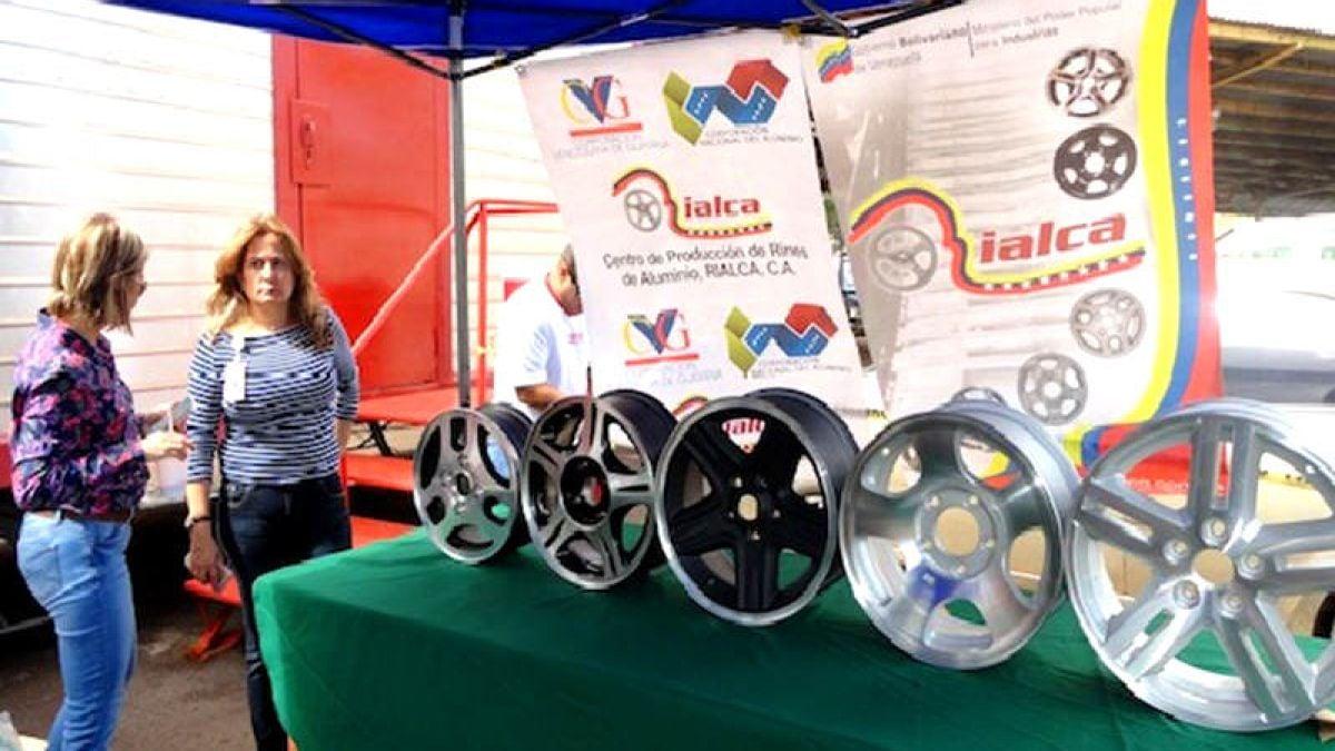 Gobierno y sector privado firman alianza para fortalecer la producción nacional de rines