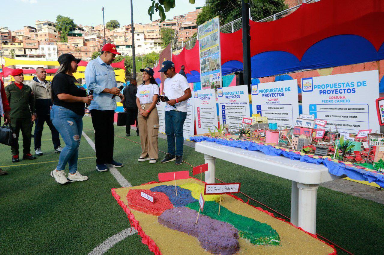 Presidente Maduro impulsa el embellecimiento de comunidades junto a la juventud venezolana