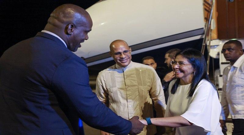 Vicepresidenta Rodríguez asiste a Suriname para investidura de Jennifer Geerlings-Simons