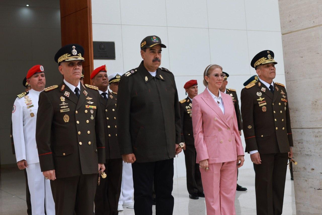 Presidente Maduro asciende a profesionales de la Guardia de Honor Presidencial y de la Dirección de Contrainteligencia Militar