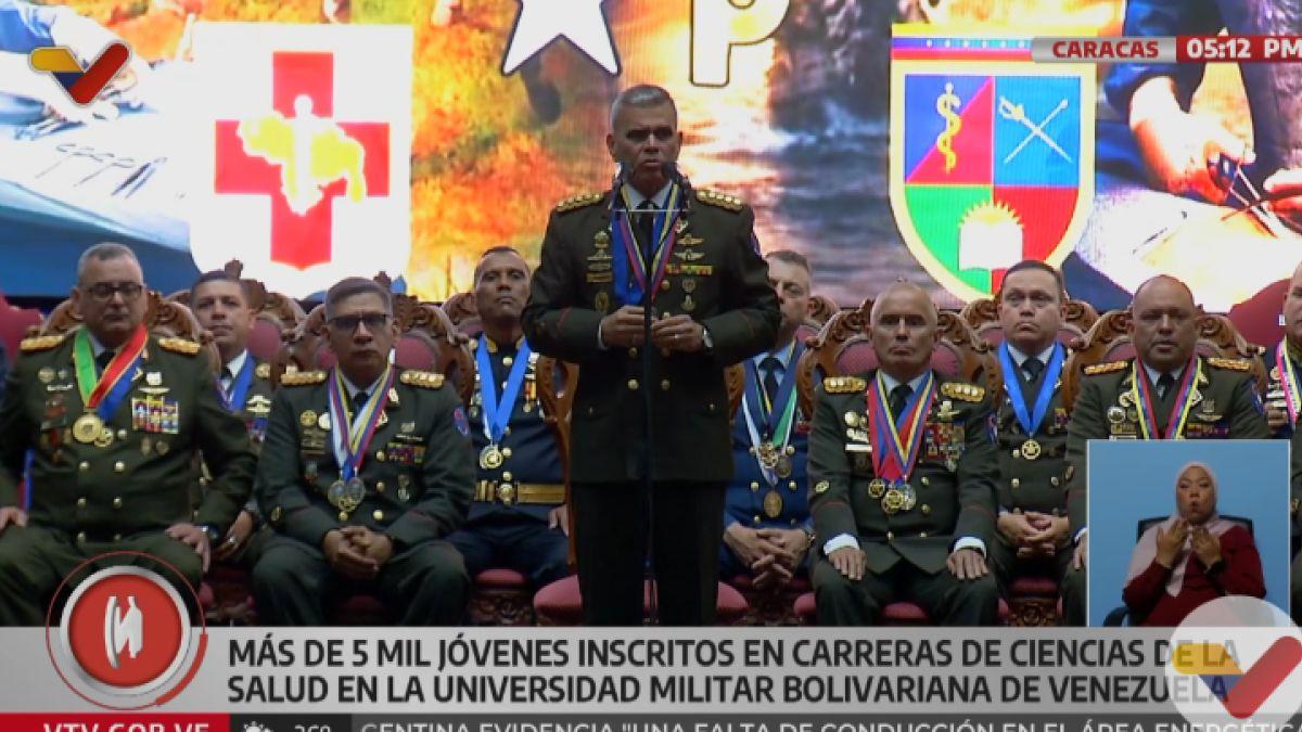 Ministro Padrino López: Más de cinco mil jóvenes suman su talento al sistema educativo militar para la salud