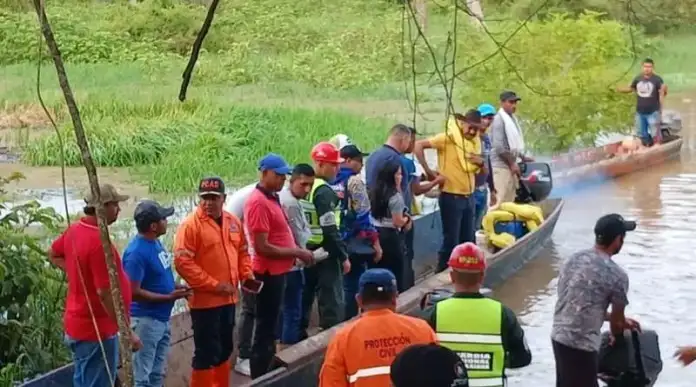 Gobierno Bolivariano atiende afectación de puente en Apure