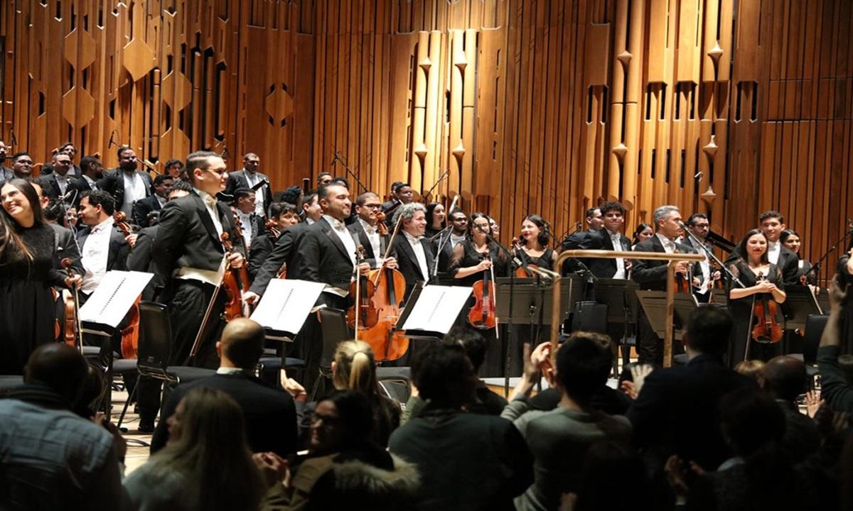 Orquesta Sinfónica Simón Bolívar alcanza nominación histórica a los Premios Grammy