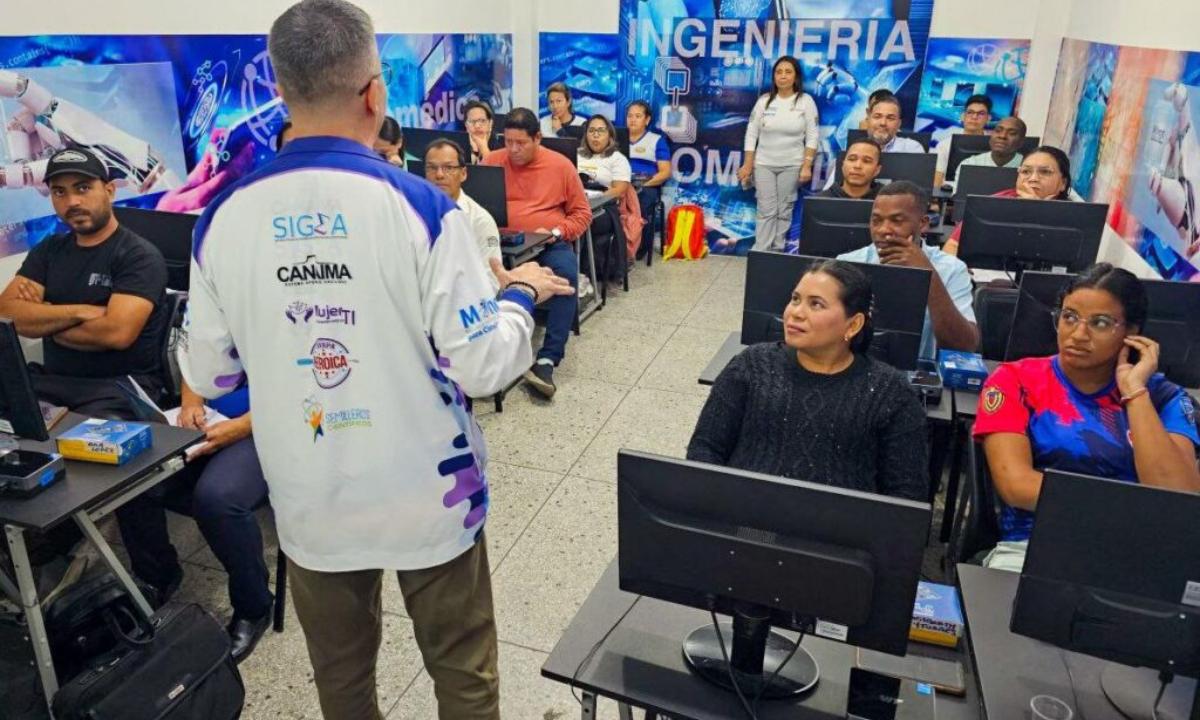 Docentes venezolanos fortalecen formación científica con Agenda Pequeños Ingenieros