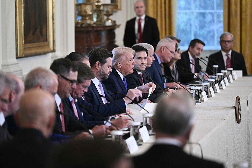 Petrolera Halliburton le dice a Trump que sus sanciones los obligaron a salir de Venezuela