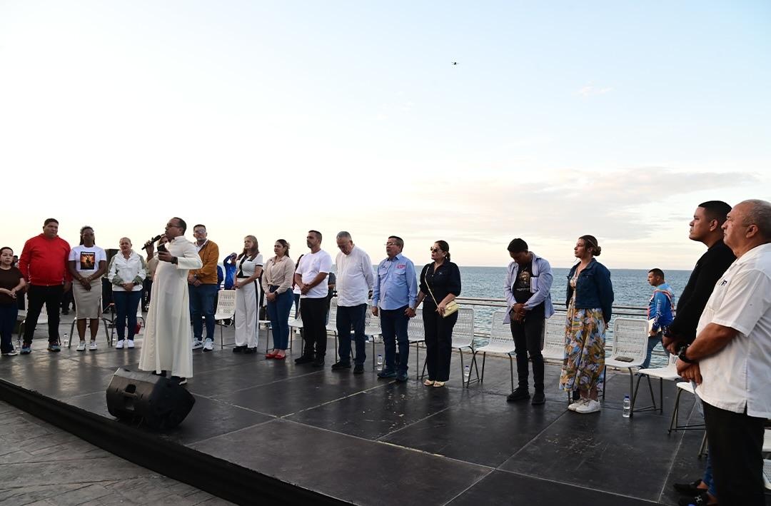 Guaireños elevan oraciones por el retorno del presidente Nicolás Maduro y Cilia Flores