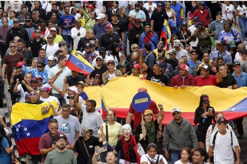 Calles de Venezuela se llenaron de pueblo para clamar por la libertad del presidente Maduro