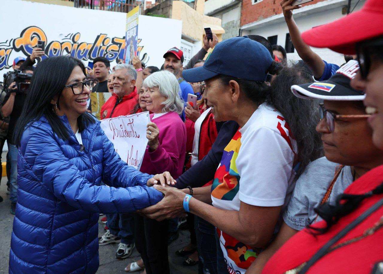 Delcy Rodríguez anuncia consolidación de circuitos económicos comunales