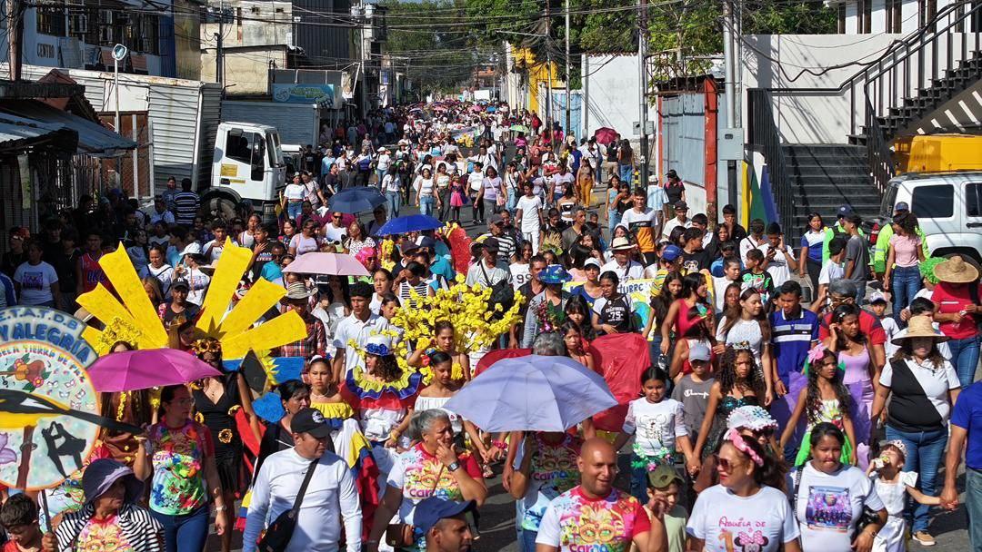 Más de 3 mil libertadorenses participaron en el desfile Carnavales Pedagógicos Comunales por la Paz 2026