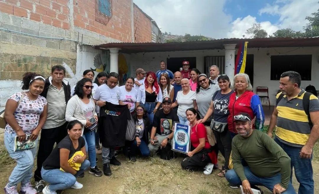 Alcaldía de Caracas entrega materiales para proyecto de vialidad en Antímano
