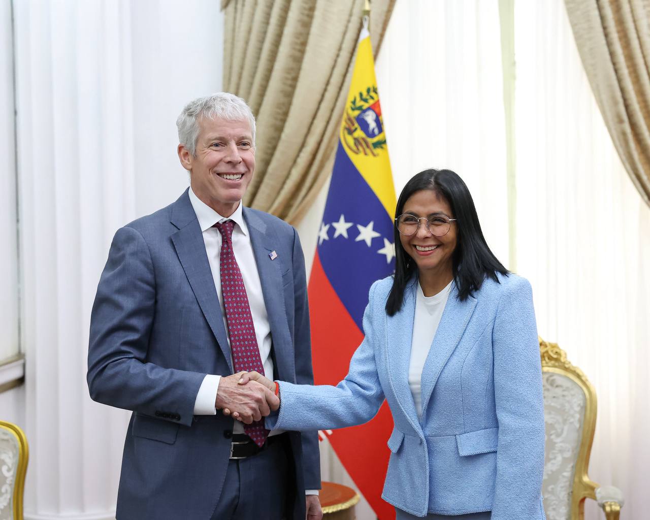 Presidenta (E) Delcy Rodríguez recibió en Miraflores al secretario de Energía de EE. UU. Christopher Wright