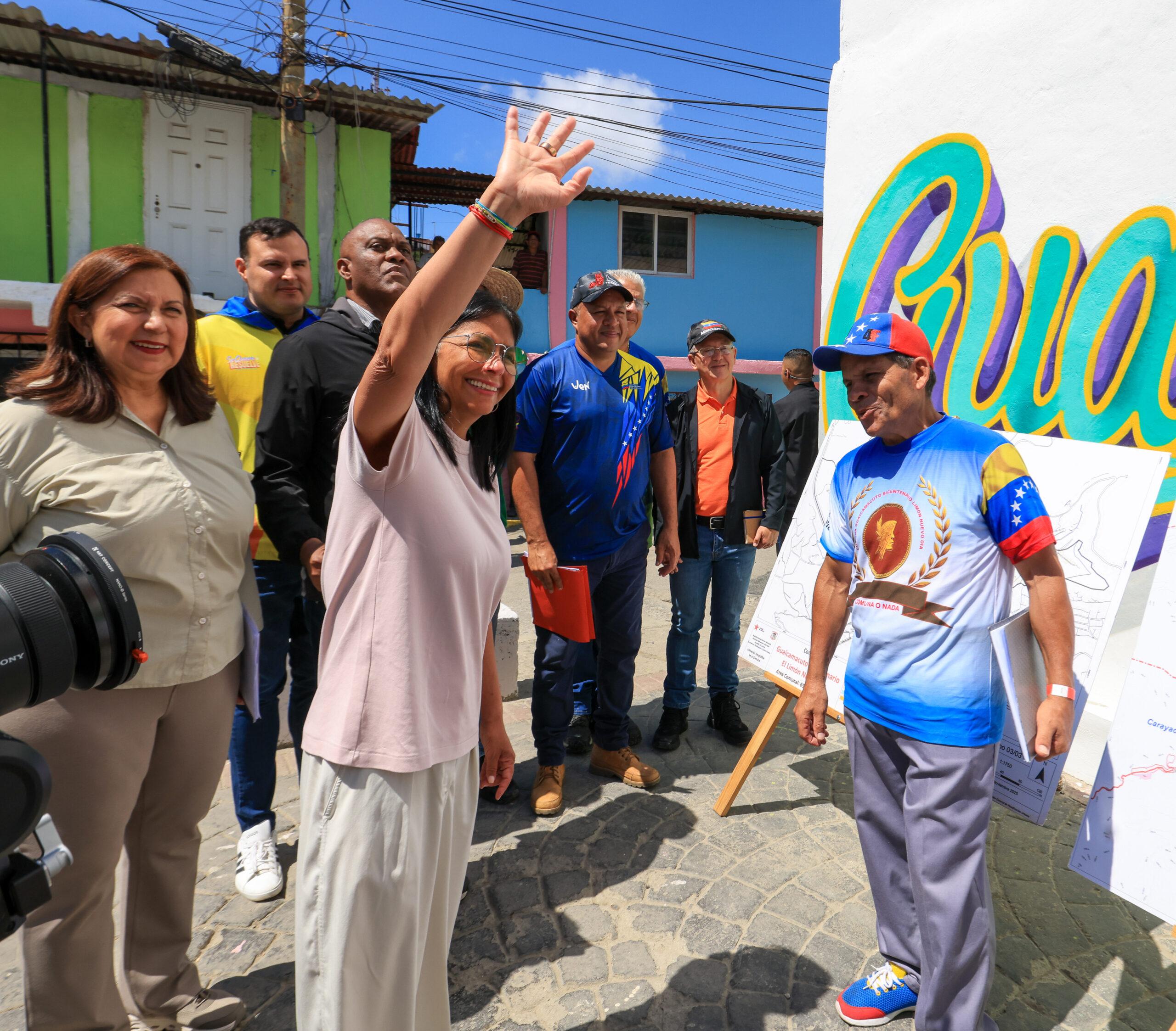 Presidenta (E) Delcy Rodríguez visita la Comuna «Guaicamacuto Bicentenario» en el eje Caracas-La Guaira
