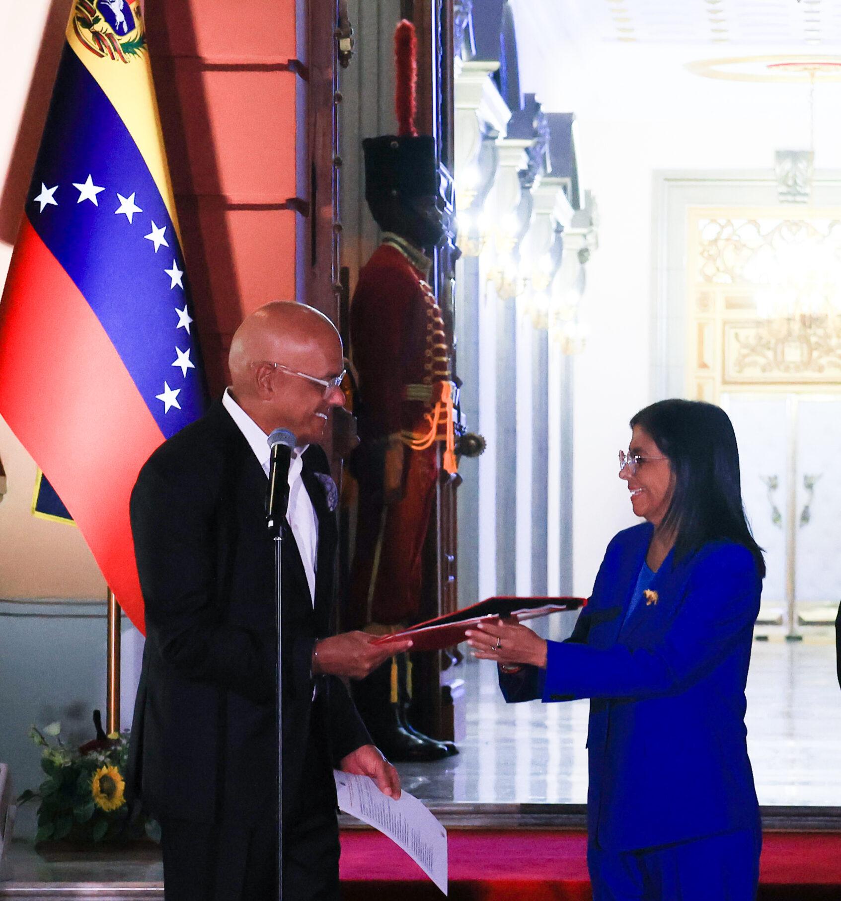 Comisión Especial de la Asamblea Nacional presentó Ley de Amnistía para su firma y promulgación