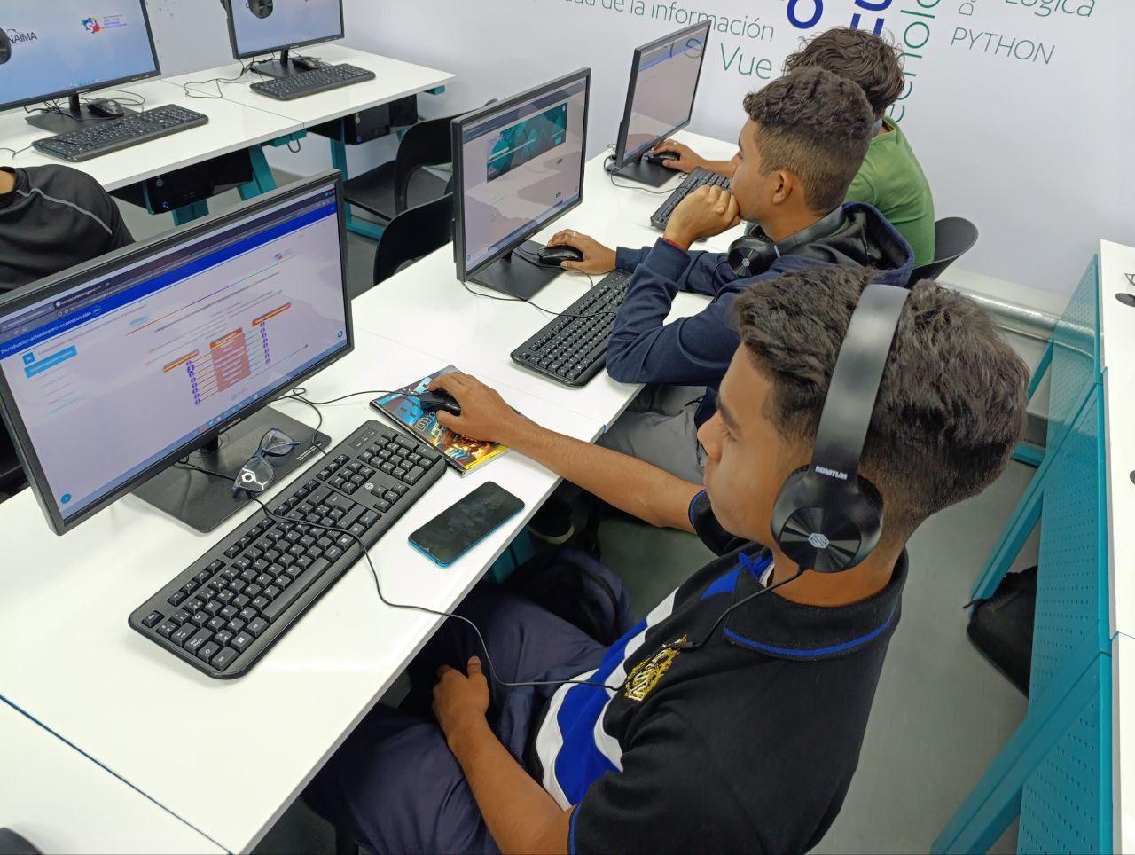 Venezuela fortalece oferta educativa digital y con acceso gratuito