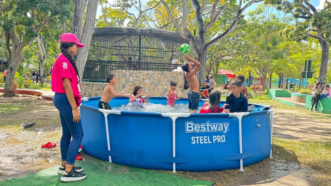 Más de mil niños se divirtieron en el “Chapuzón Acuático” del Parque La Guaricha