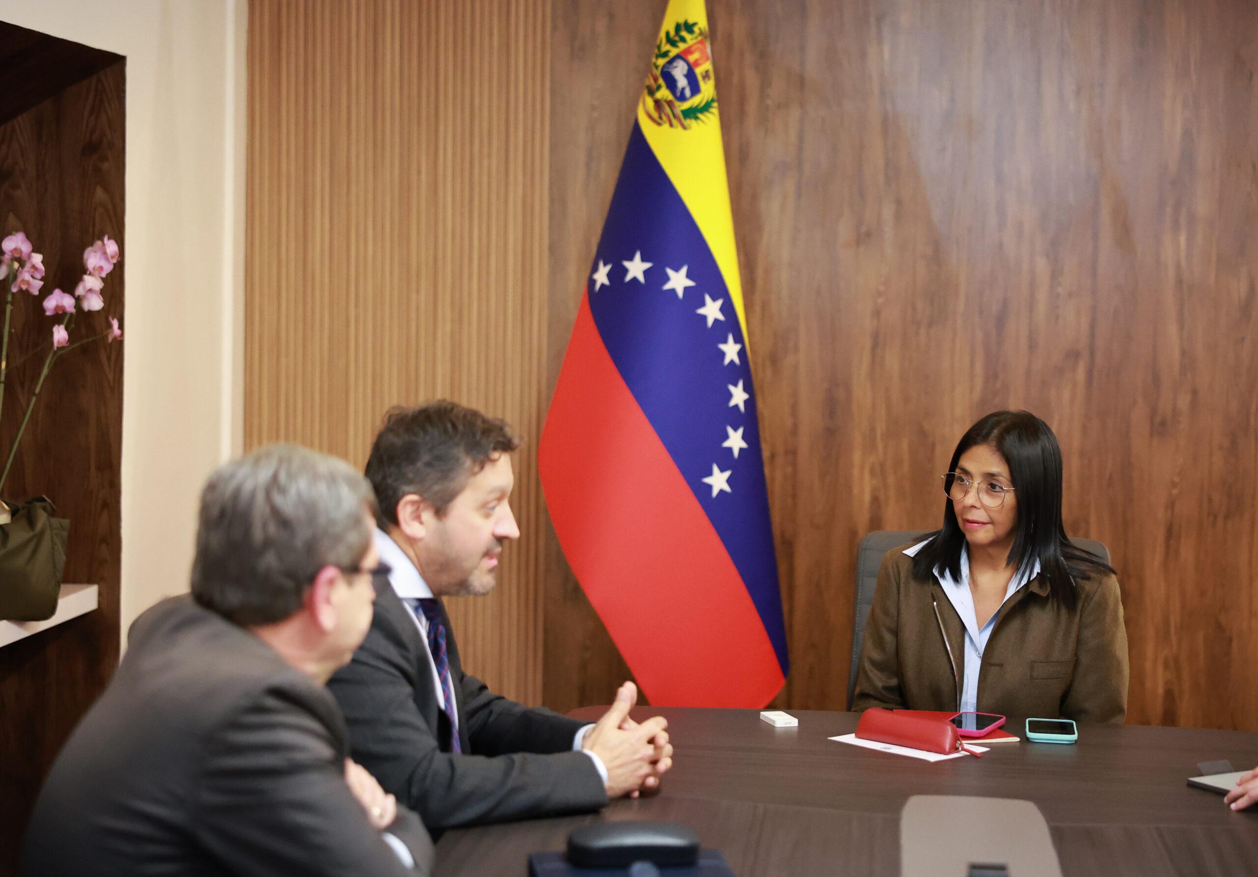 Presidenta (E) Delcy Rodríguez se reúne con representantes de Repsol para consolidar el Motor Hidrocarburos