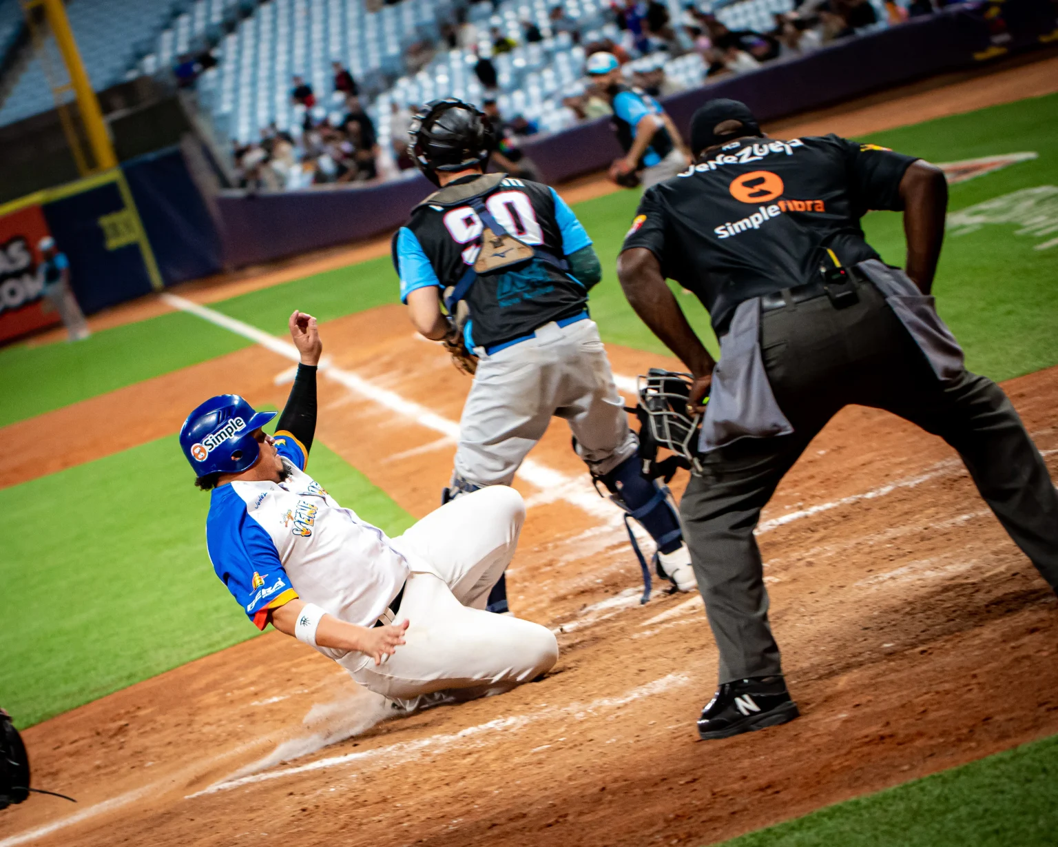 Venezuela impone su ley en el Monumental para nivelar récord en la Serie de las Américas