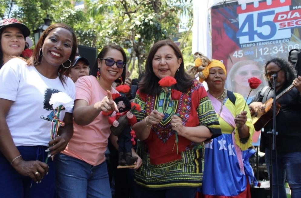 Cultores у cultoras rinden homenaje a Alí Primera a 41 años de su siembra