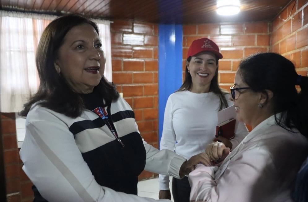 Reinauguran dos centros médicos у despliegan la Caravana de las Soluciones en El Junquito