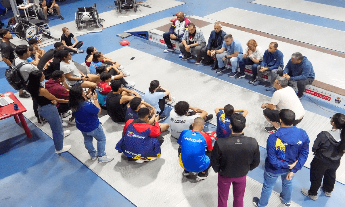 Formación de líderes deportivos brinda herramientas para mejorar desempeño