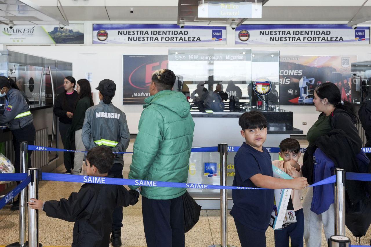Gran Misión Vuelta a la Patria regresa a 84 venezolanos en vuelo 114