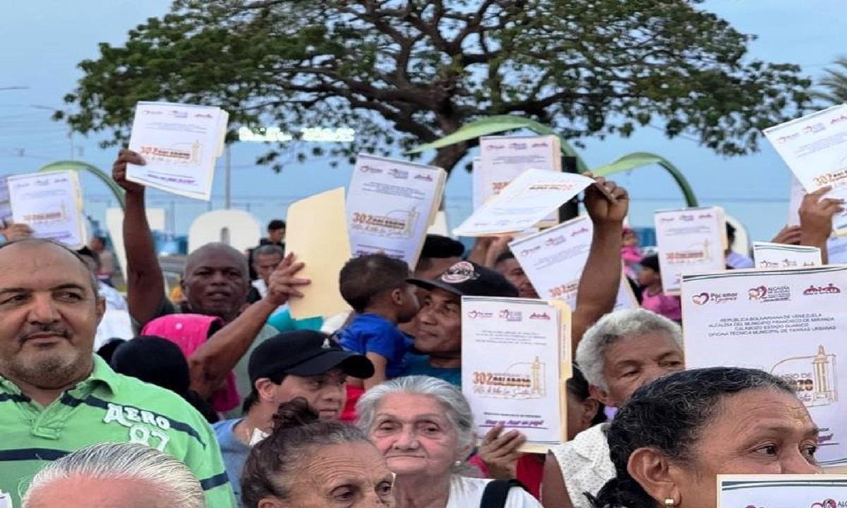 Entregados más de mil títulos de Propiedad de Tierras Urbanas en Guárico