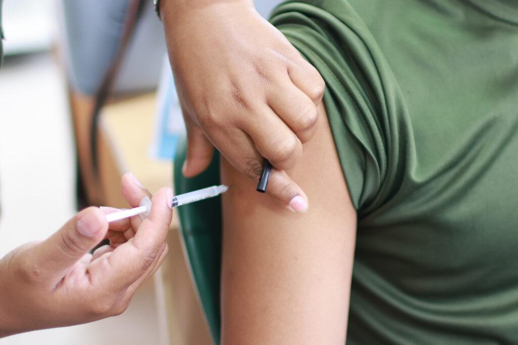 Venezuela afianza plan de inmunización contra la Fiebre Amarilla priorizando cuatro estados